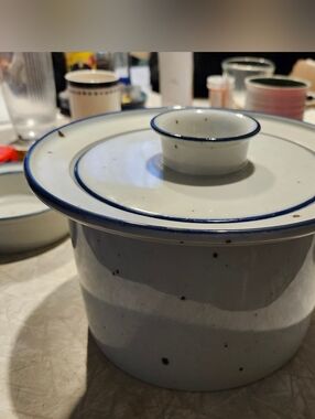 Dansk Blue Mist 3 Qt White Ceramic Plate with Blue Logo Marking